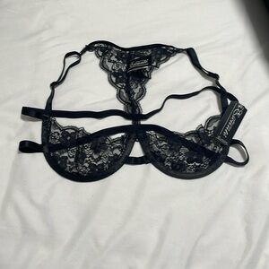 Escante Strappy lace bra. Sz 38